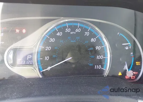 2012 Toyota Sienna Xle V6 8 Passenger z USA, uszkodzony, nr VIN 5TDYK3DC7CS203553